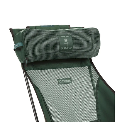 Adjustable headrest design allows for pillow placement