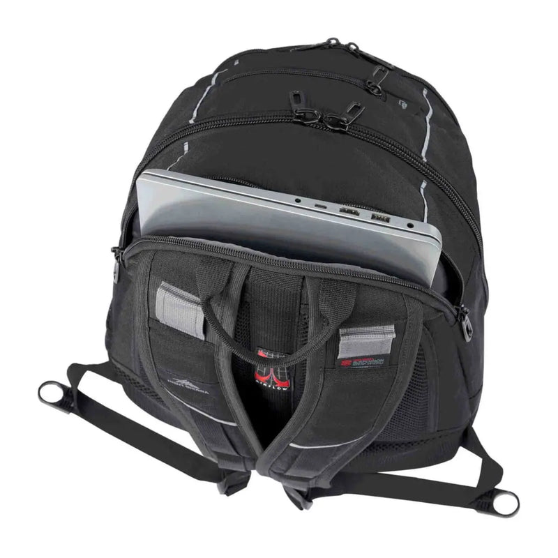 15” lockable padded laptop compartment and tablet pocket