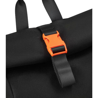 Secure rolltop closure with clip