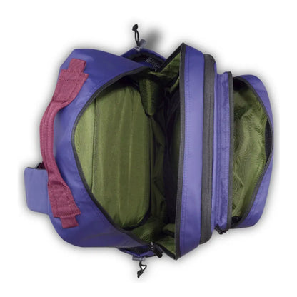 Large main compartment