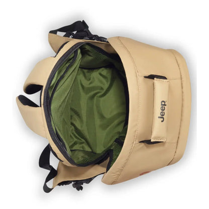 Large main compartment