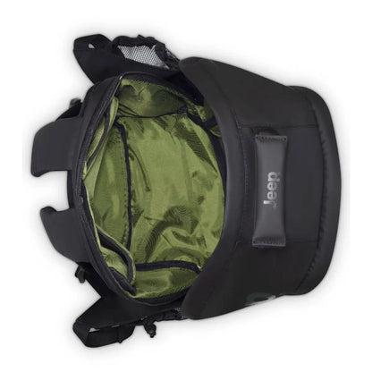 Large main compartment