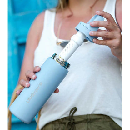 The Carbon filter reduces chlorine, odours and organic chemical matter