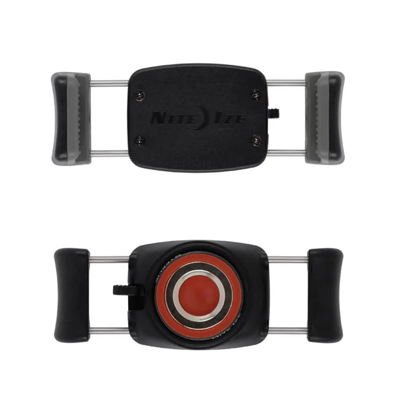 FreeMount features a powerful neodymium magnet and silicone centre