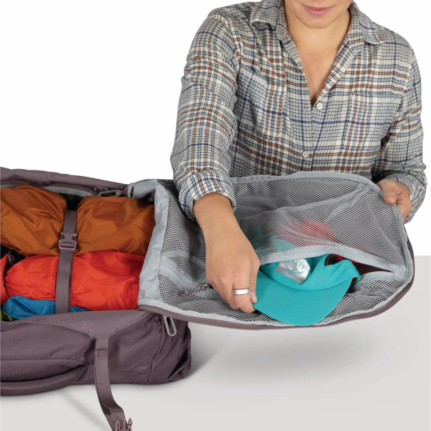 Osprey Farview Women’s 40L Travel Pack - Graphite Purple