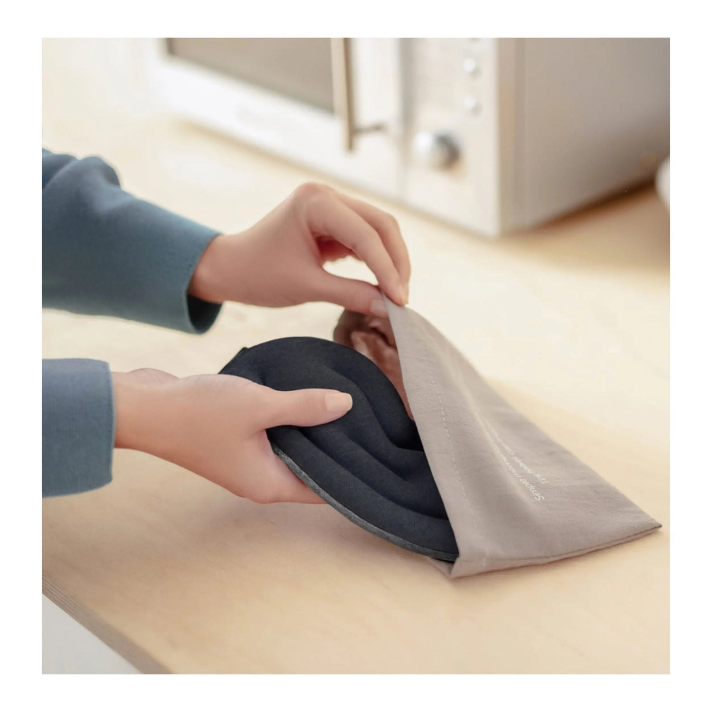 Use the included protective cotton bag to microwave for wearable warmth