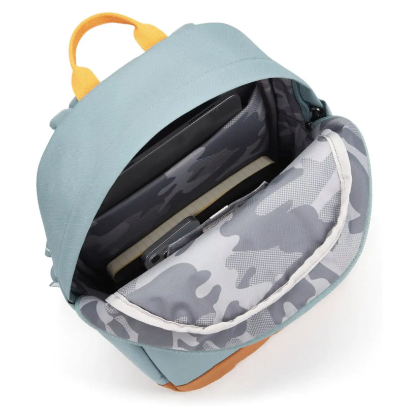 Internal attachment point for wallets and keys