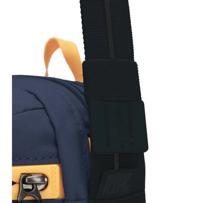 Carrysafe® slashguard strap with Dyneema®