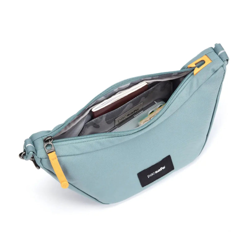 RFID blocking pocket protects your credit cards and passport against unwanted scans