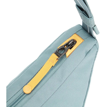 Lockdown point for zippers