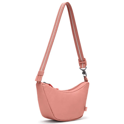 Adjustable shoulder strap