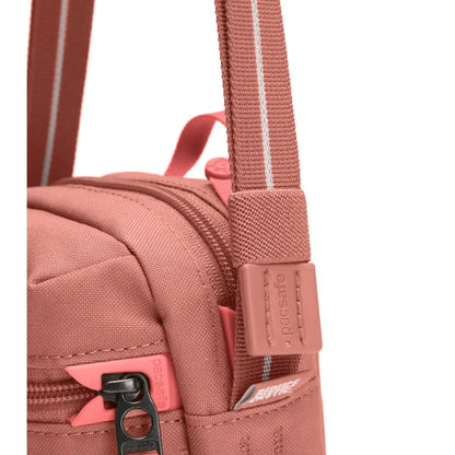 Lockdown point for zippers