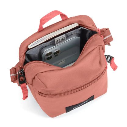 Internal attachment point for wallets and keys