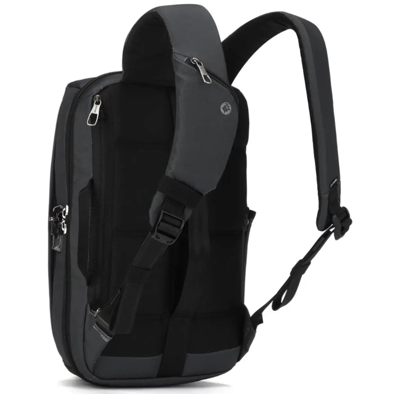 Adjustable shoulder straps