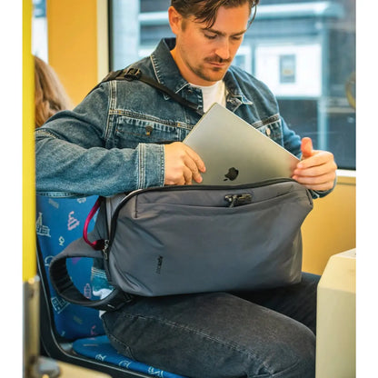 Unique sideways opening for easy access to your belongings