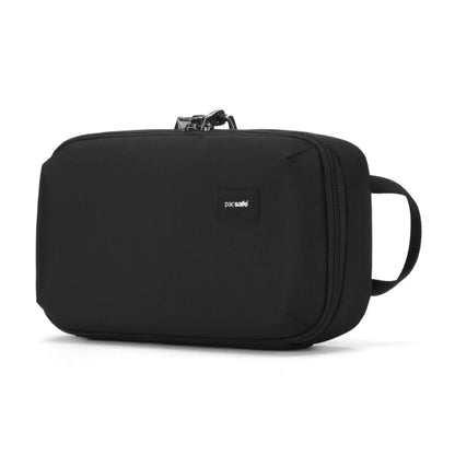 This pouch is made with post-consumer recycled polyester (rPET), equivalent to 7 recycled plastic bottles.