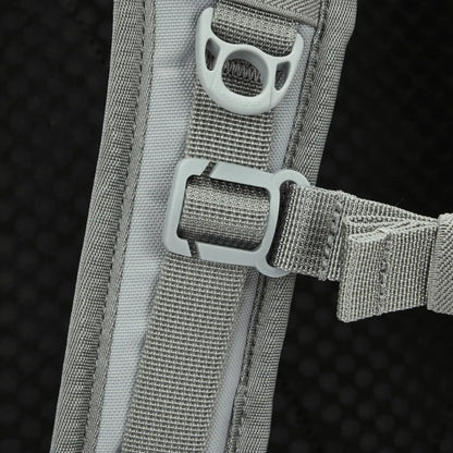 Pacsafe V Active anti-theft detail