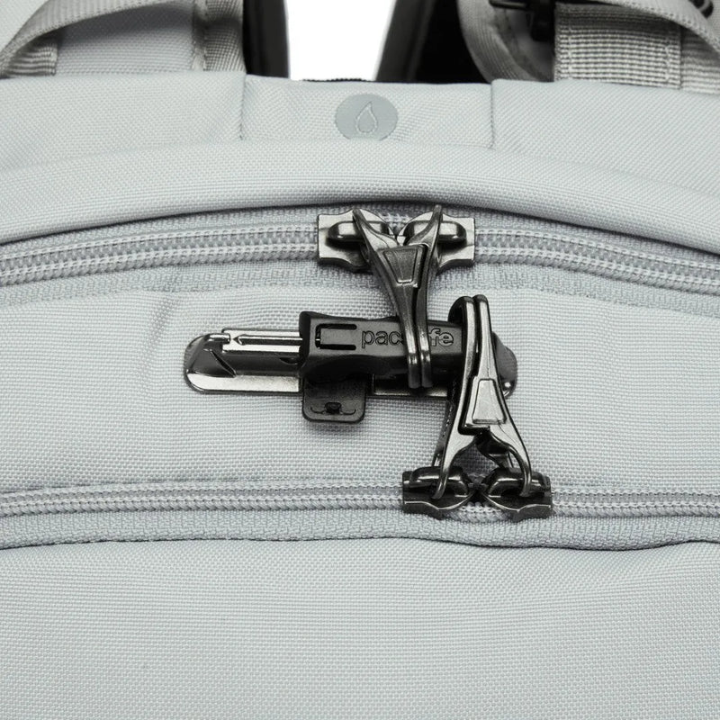 Pacsafe V Active anti-theft detail