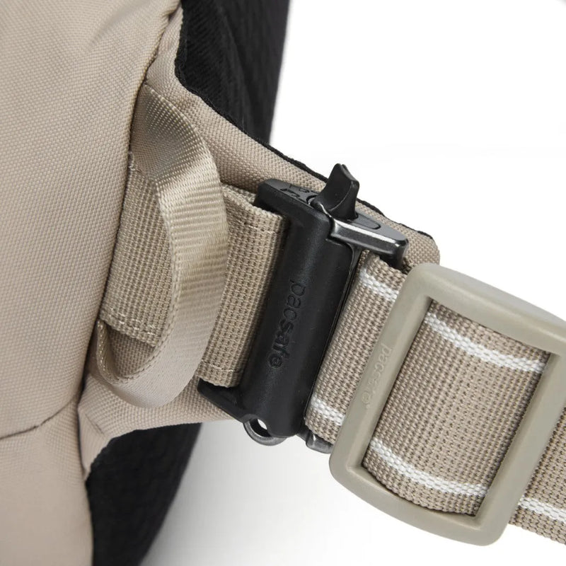 Pacsafe V Anti-Theft Hip anti-theft detail