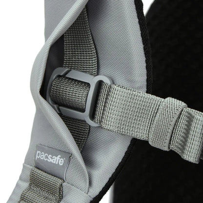 Pacsafe V Tour 26L anti-theft detail