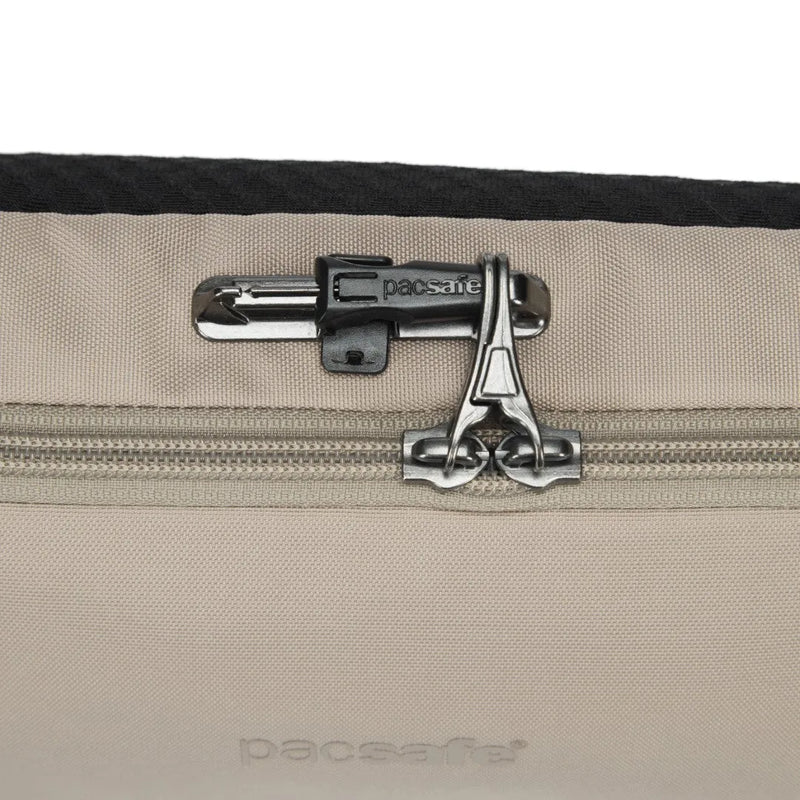 Pacsafe V Urban anti-theft detail