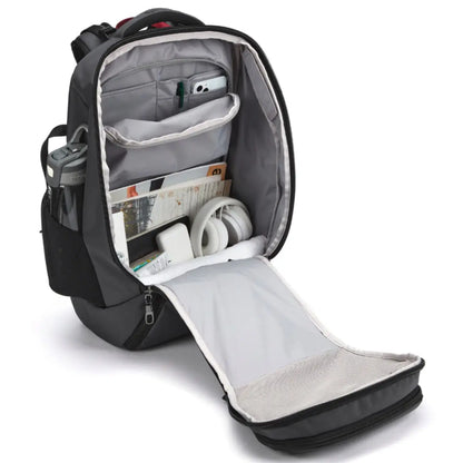 Internal pockets to keep your gear organized