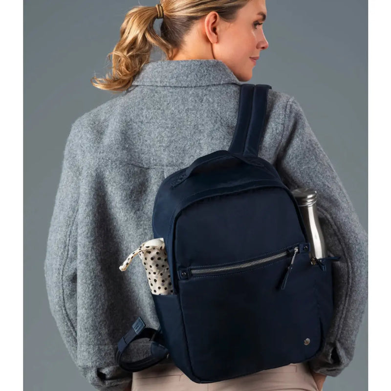 This anti-theft backpack is thoughtfully designed to cater to the needs of modern travellers on the go