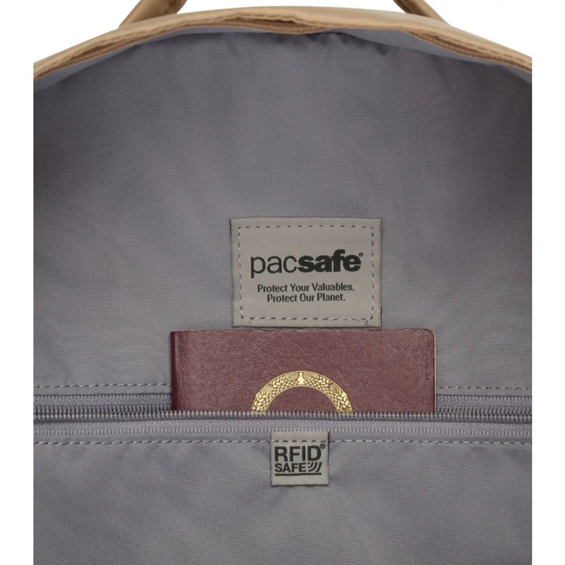 RFIDsafe™ blocking pockets and material