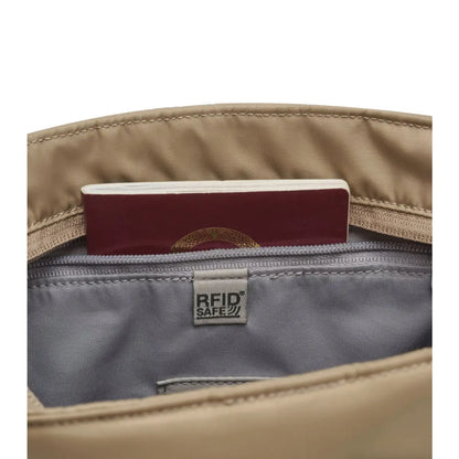 RFIDsafe™ blocking pockets and material