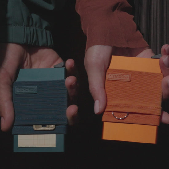 Secrid Flexwallet Teal and Orange video
