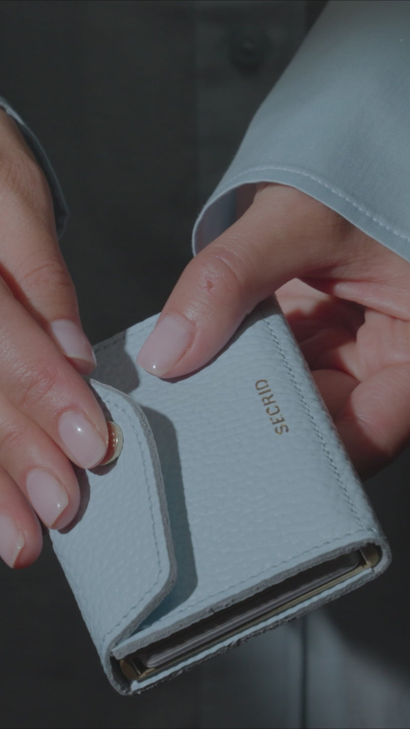 Secrid Envelope Wallet Pebble Blue video