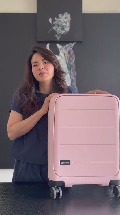 MiaMily Carry-on Seat Pro in action - features walkthrough
