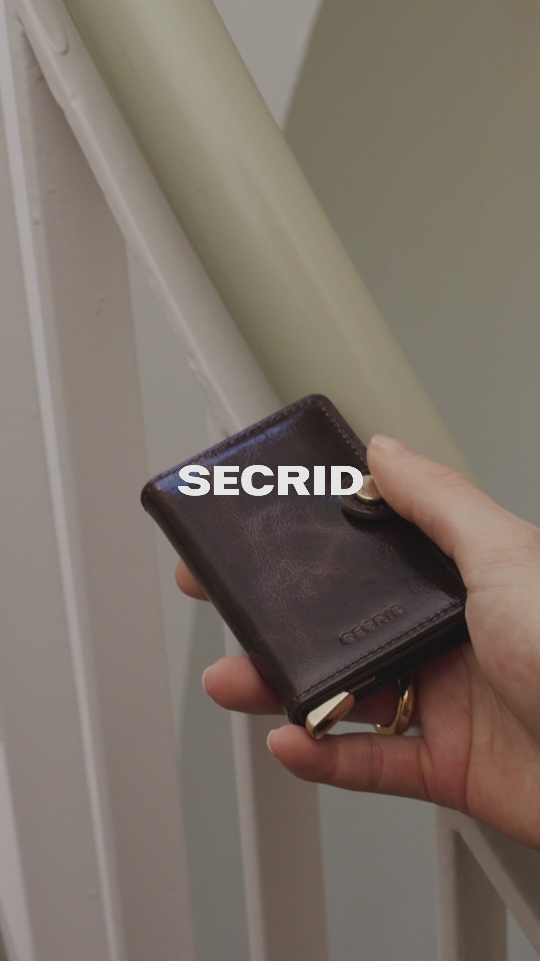 Secrid Naplak Mahogany leather video