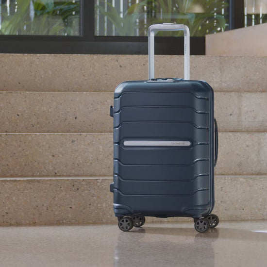 Samsonite Oc2Lite, an up-close look