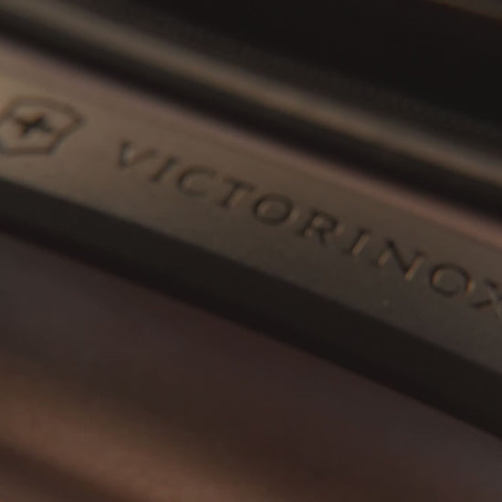 Victorinox Airox Advanced luggage, lighten your journey