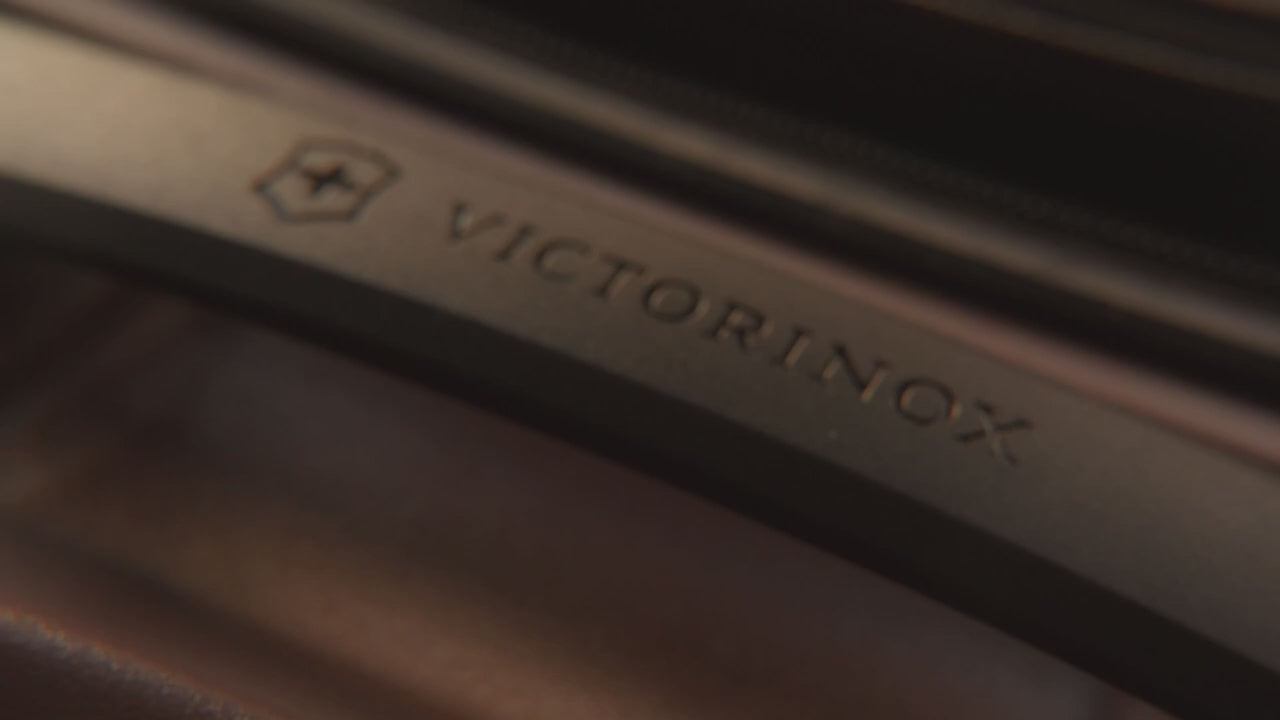 Victorinox Airox Advanced luggage, lighten your journey