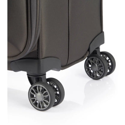 4 x multidirectional spinning wheels