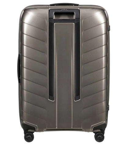 Push button, retractable handle