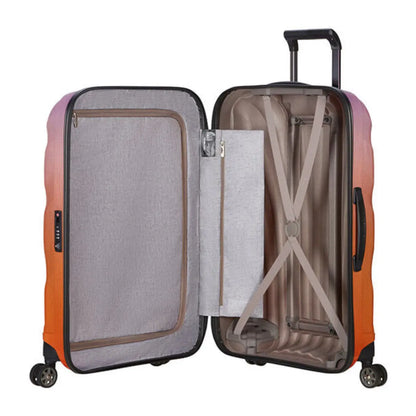 Zippered divider pad for easy and organised packing