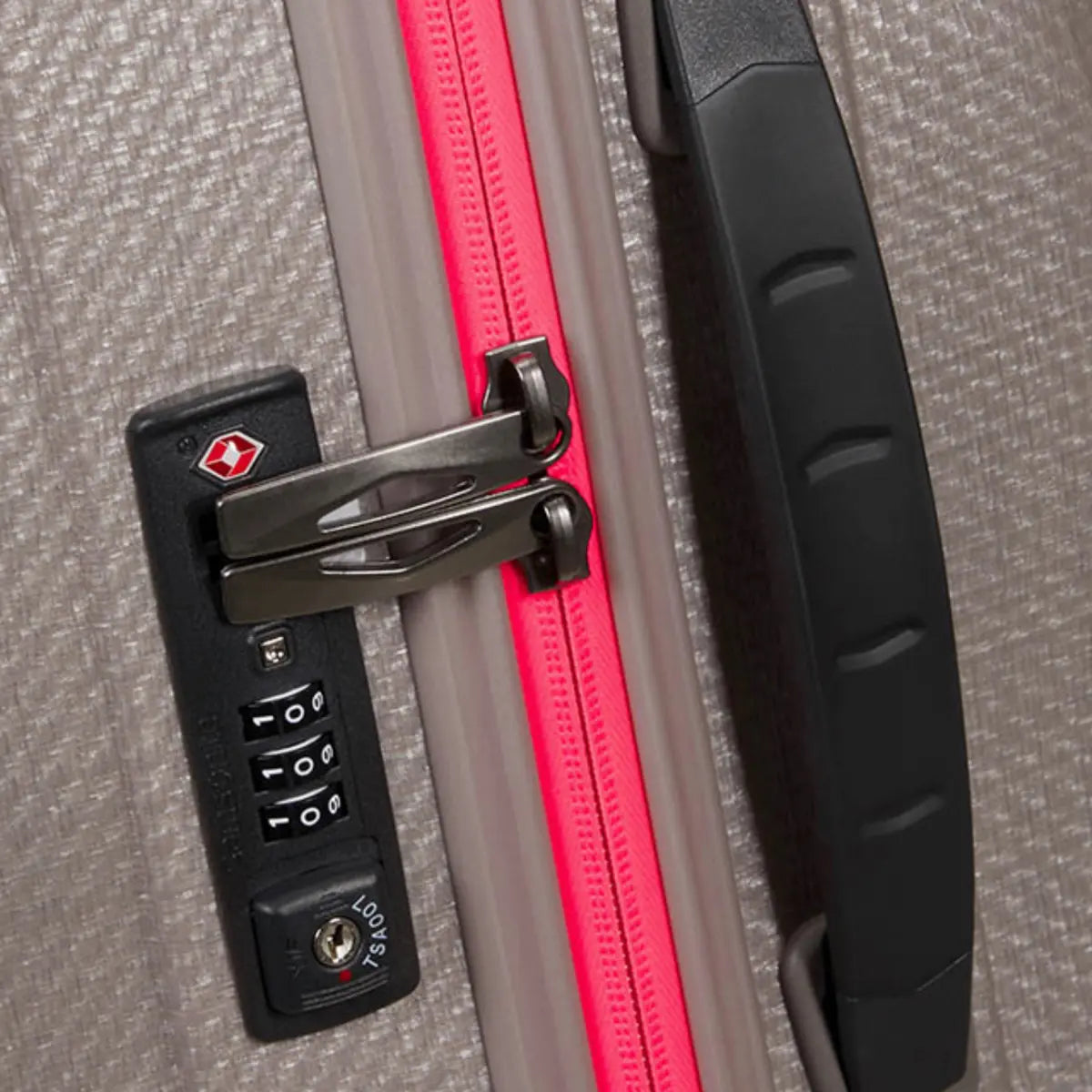 Samsonite C-Lite 75 cm 4 Wheel Spinner Suitcase - Pearl / Fuchsia (Limited Edition)