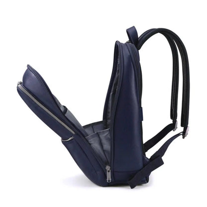 Large main opening with zip closure