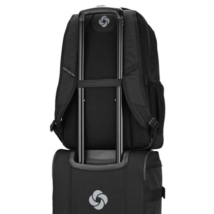 Smart Sleeve fits over luggage handles