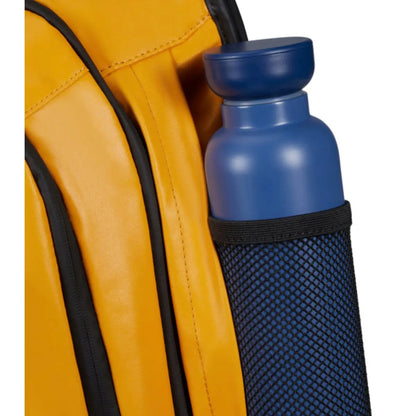 Hidden zippered side pocket with mesh water bottle holder