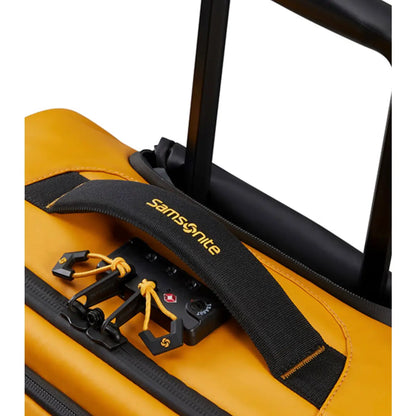 Inbuilt TSA approved combination lock