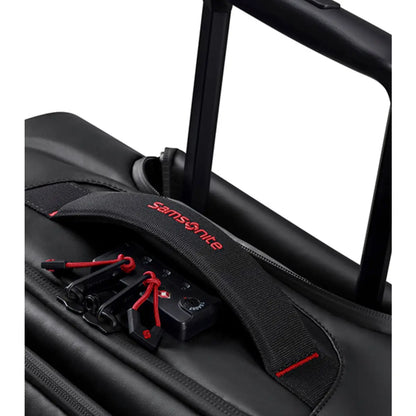 Inbuilt TSA approved combination lock