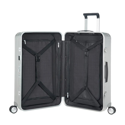 2 removable divider pads and large U-shape pocket on each divider