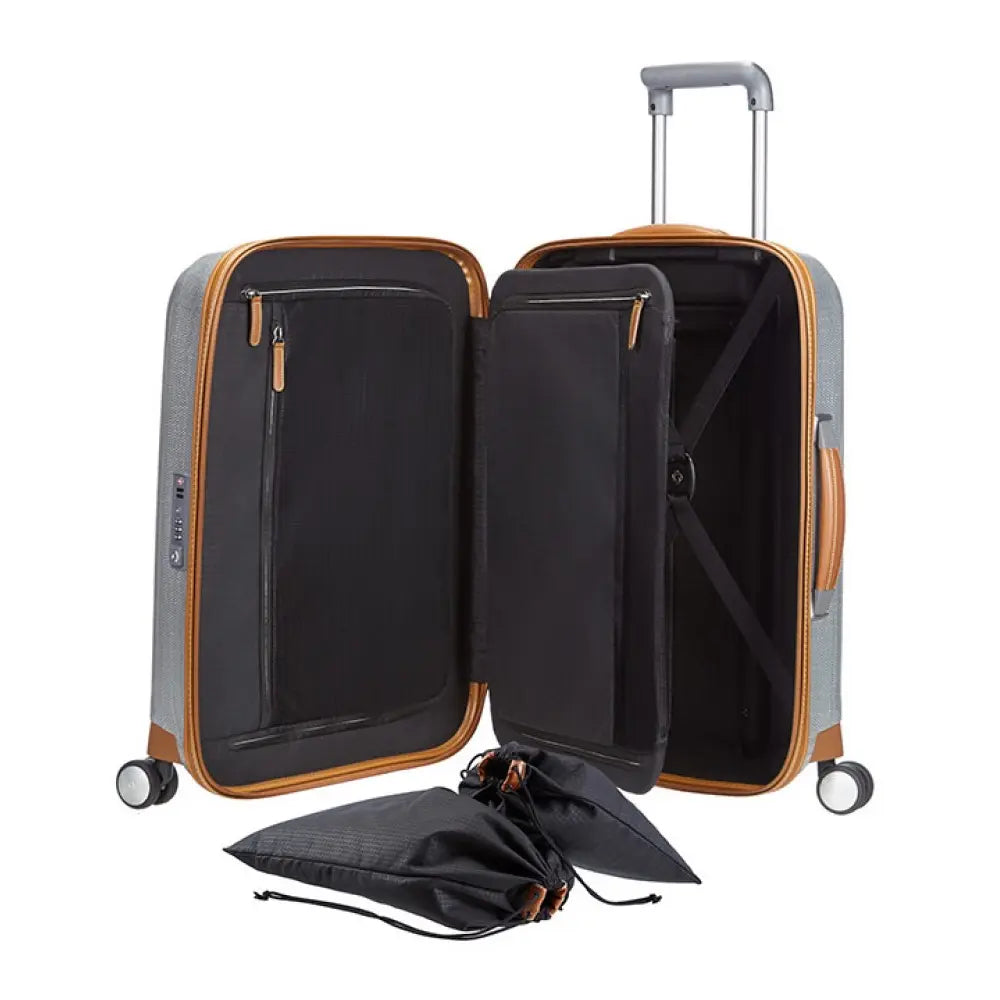 Divider pad for easy and organised packing