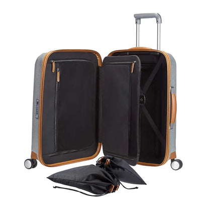 Divider pad for easy and organised packing