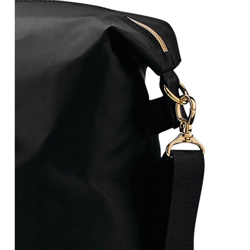 Detachable shoulder strap