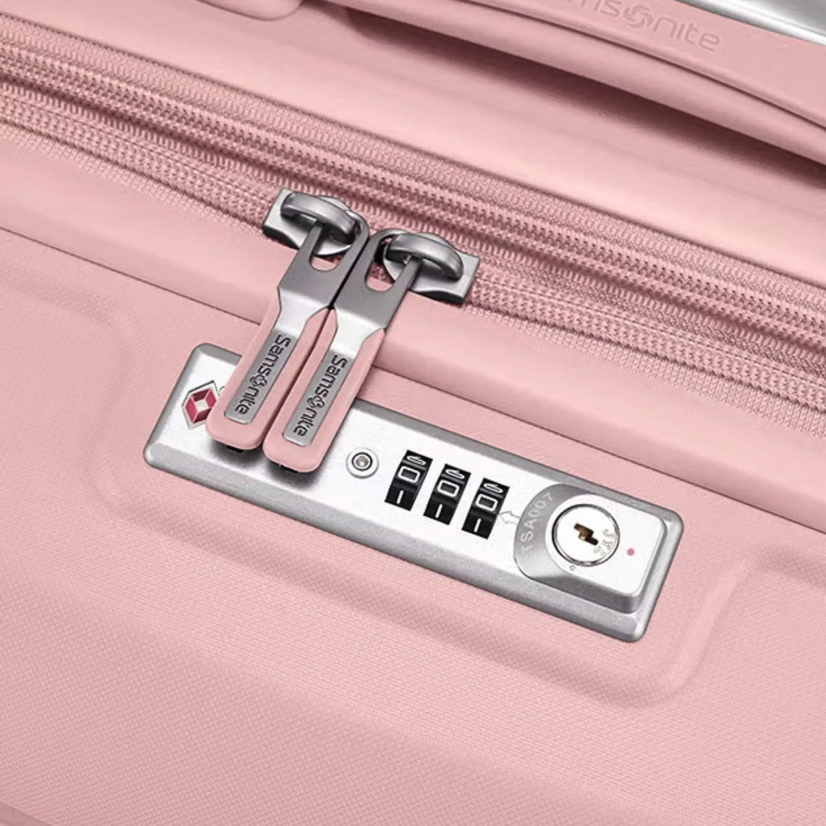 Samsonite Oc2Lite 75 cm 4 Wheeled Expandable Spinner Suitcase - Pink Lemonade